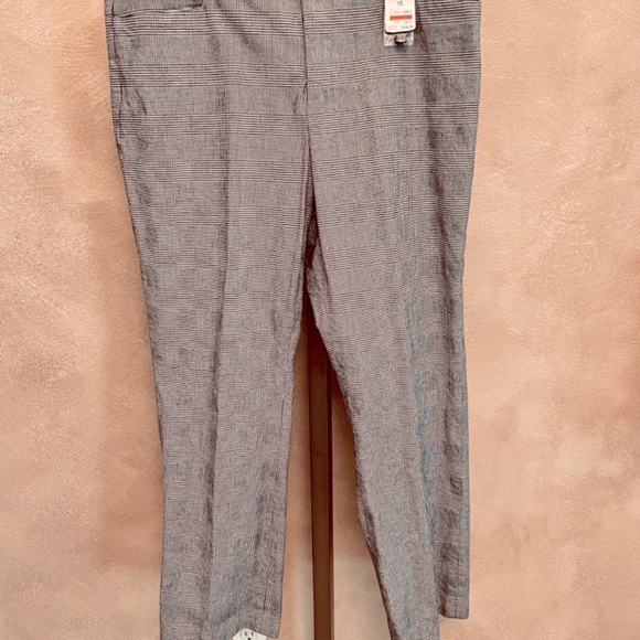 NWT Women’s 16 Lauren Ralph Lauren style Adelle, Black & Cream Plaid Trousers - Picture 2 of 6